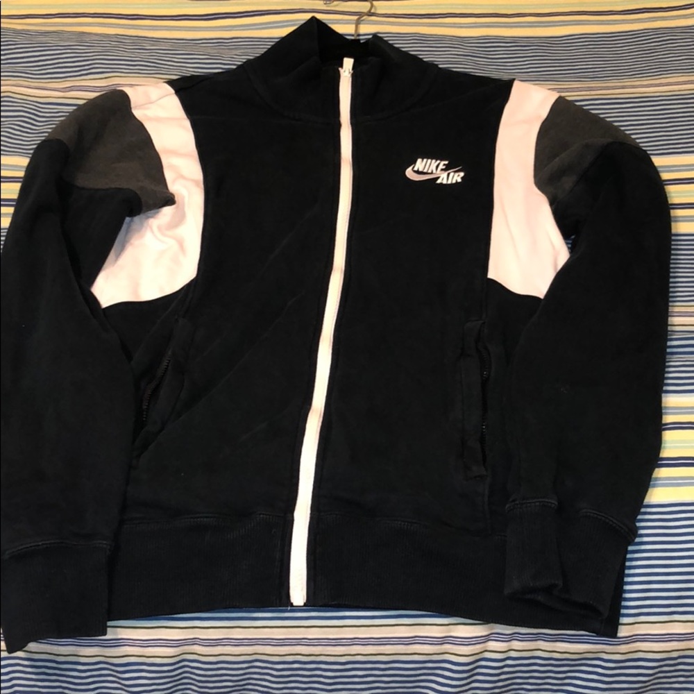 Nike Jacket - Picture 2 of 4